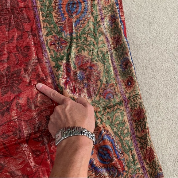 Vintage Oscar de la Renta Metallic Deep Red Gold Floral Square Scarf - Picture 9 of 15